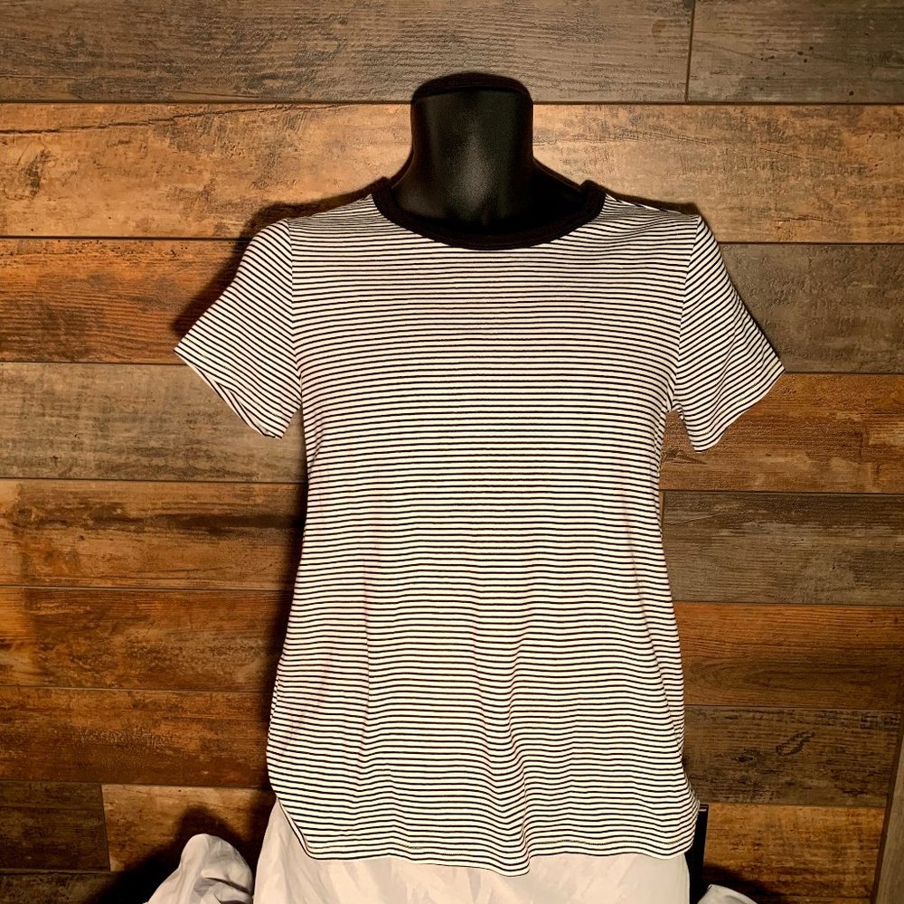 Black & White striped tshirt